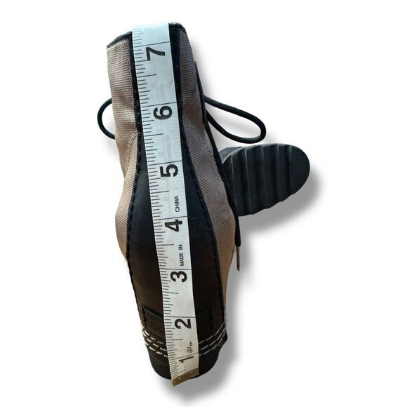 Sorel PDX Wedge Bootie Black Tan Leather Canvas Waterproof Lace Up Women's Sz 9 - Picture 9 of 10